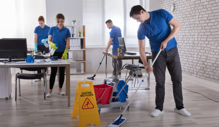 Top Tips for Keeping Your Office Clean and Productive
