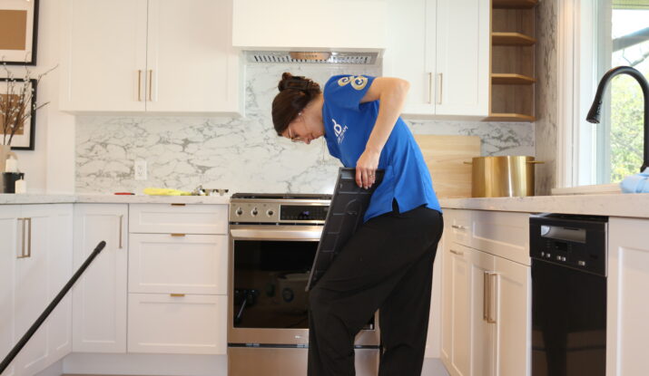 Quick Cleaning Hacks for Busy People